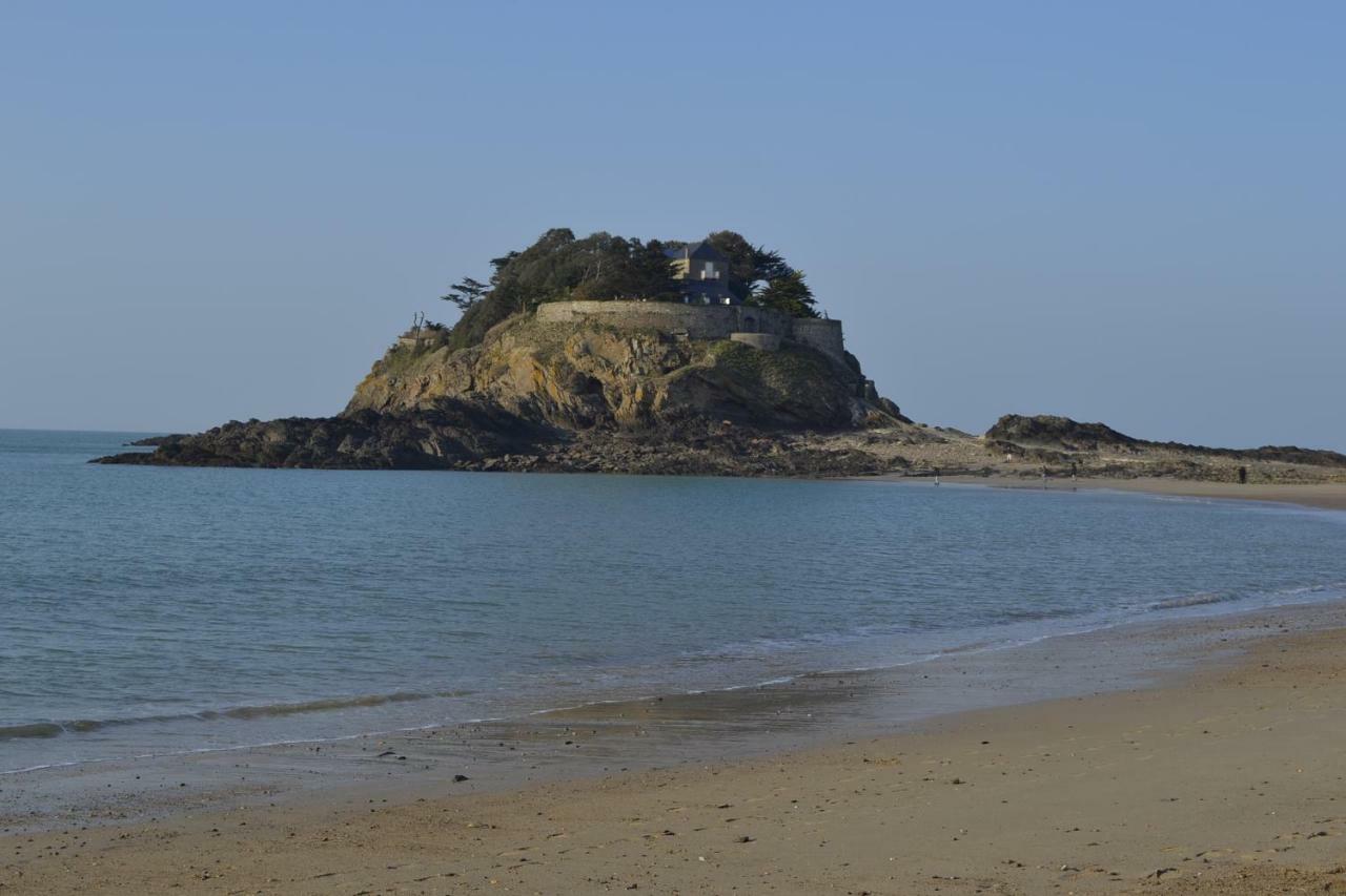 vue sur mer Cancale Extérieur photo