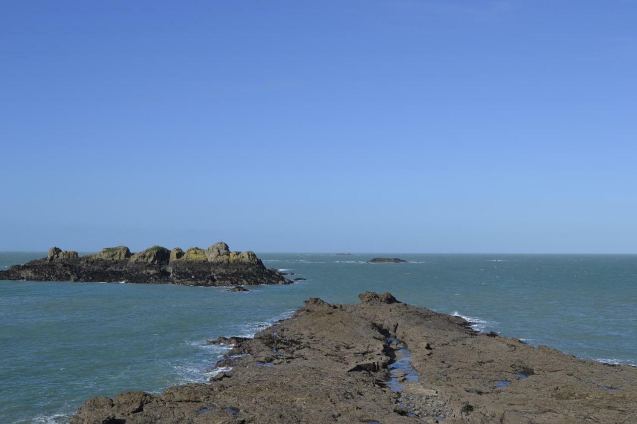 vue sur mer Cancale Extérieur photo